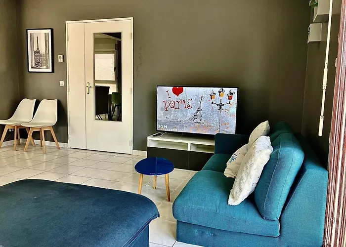 Snowqueen Hotel Apartment Paris-Disney