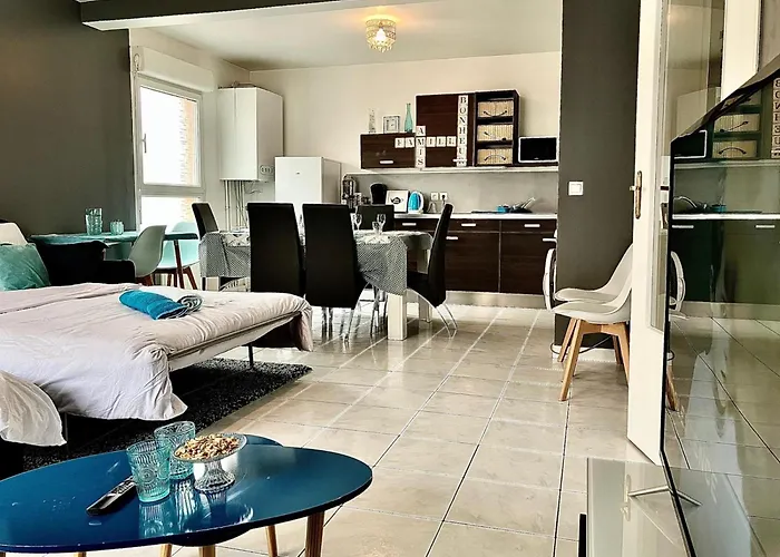 Snowqueen Hotel Apartment Paris-Disney